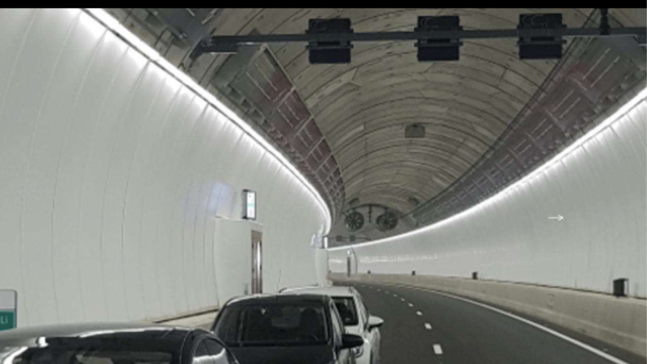 Urządzenie oczyszczające powietrze w tunelach FDRS